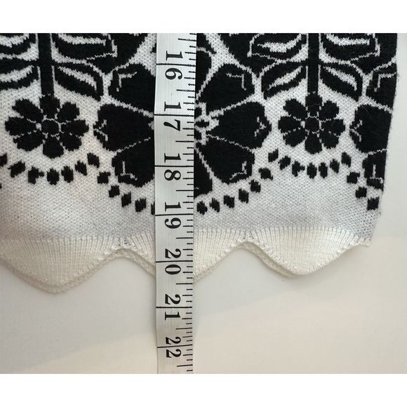 FARM rio Sweater Alnika Tropical Knit‎ Blouse Women's Médium Black Floral Crop - Picture 10 of 12